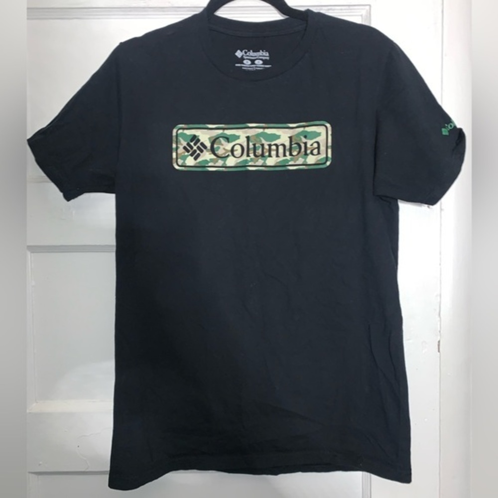 Mens‎ Columbia camouflage graphic tee size medium